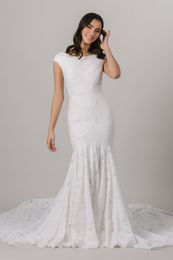 2021 Vintage Lace Mermaid Modest Wedding Dresses Cap Short Sleeves Jewel Neck Buttons Back Boho Bridal Dress For Women