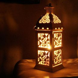 Vintage European Metal Hollow Wall Hanging Moroccan Candle Lanterns Candle Holder Home Coffee Shop Wedding Decoration T200108