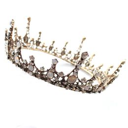 Ny svart Vacker Princess Headwear Chic Bridal Tiaras Tillbehör Stunning Kristaller Pärlor Bröllop Tiaras och kronor 12102