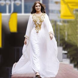 Elegant Saudi Arabia White Long Chiffon Prom Dresses With Golden Appliques Beads 2021 Islamic Dubai Kaftan Long Sleeves Formal Evening Gowns