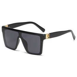 D1006 Fashion Sunglasses toswrdpar Eyewear Sun Glasses Designer Mens Womens Brown Cases Black Metal Frame Dark 50mm Lenses For beach