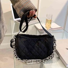 Shopping Bags Women Shoulder Oxford Handbags Female Shoppers Purses Fashion Casual Black Diamond Lattice Big Thick Chain Boston 220314