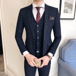 Autumn and winter British men's plaid self-cultivation single button suit three-piece suit for groom and groomsman wedding suit