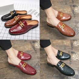 Metal button Luxury Brand Mens designer Crocodile pattern slippers Genuine Leather mules black Brown Red slipper casual slip-on shoes size 38-47