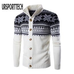 Autumn Winter Warm Christmas Sweater Men Fashion Printed Single-breasted Knit Cardigan Casual Stand Collar Mens 211221
