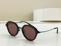 Top SPR05YS Occhiali da sole firmati originali di alta qualità per occhiali da vista da uomo famosi alla moda retrò di marca di lusso Occhiali da sole da donna di design alla moda con scatola