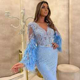2021 Arabic Aso Ebi Sky Blue Mother Of Bride Dresses V Neck Long Sleeves Feather Lace Appliques Tea Length Weddings Guest Dress Mo241r