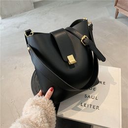 HBP Crossbody Bags for Women Luxury Messenger Bags Sac Women Leather Handbags Black Vintage Bucket Shoulder Bag Ladies Bag Set New