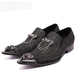 Fashion Italy Style Men Shoes Pointed Toe Sequins Leather Dress Shoes Man with Chain Low Heels Zapatos Oxford Hombre