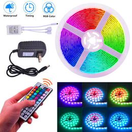 Yeni tasarım 40 W 12 V-5050RGB 44 tuşları 10 metre 300 ışıkları kısılabilir su geçirmez ışık şeritler üst sınıf malzeme ışıkları şerit