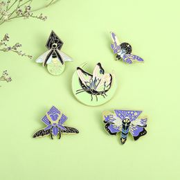 Brooches Pin for Women Men Kids Nightlight Insect Enamel Fashion Dress Coat Shirt Demin Metal Brooch Pins Badges Promotion Gift Wholesale