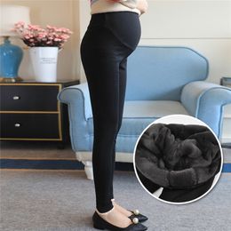 Winter Pregnant Women Black Leggings for Maternity Warm Soft Velvet Pants Pregnancy Inner Wool Clothes Ropa Mujer Embarazada LJ201123