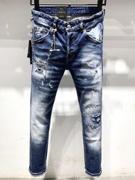 Jeans casual da uomo europei e americani alla moda, jeans da motociclista strappati stretti, lavati, indossati a mano di alta qualità LT958