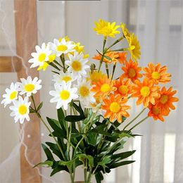 Fake Short Stem Daisy (10 Heads/Piece) 20.47" Length Simulation Chamomile for Wedding Home Decorative Artificial Flowers