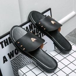 En Kaliteli Erkek Terlik ACE Tasarımcı Slaytlar Metal Düğme Vintage Düz Hakiki Deri Plaj Ayakkabı Siyah Sandalet Lüks Marka Çevirme Flop Slayt Büyük Boy 38-48