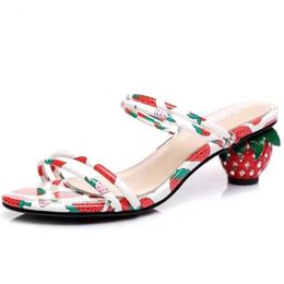 Summer New Ladies Sandals Fashion Abnormal Strawberry Heel Sandals Woman's Sweet Rhinestone Strawberry Female Slippers zy138