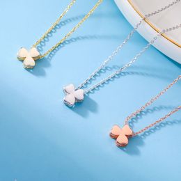 New sports and leisure style clover necklace female sweet Sen Department female wild trend clavicle chain female Q0531