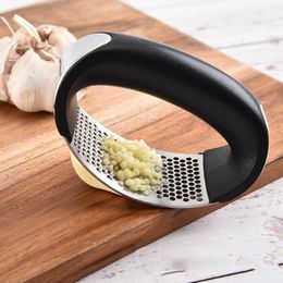 Fruit Vegetable Tools Stainless Steel Garlic Press Manual Garlics Mincer Chopping Tool Portable Garlic-s Chooper Hand Grinder Grater Cutter Kitchen Gadgets ZL0541