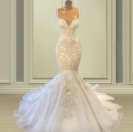 Nowy Rok Afryki Spaghetti Pasek Syrenki Suknie Ślubne Zroszony Haft Koronki Suknie Ślubne Sweep Train Organza Bridal Suknia Formalne szaty De Mariée CG001