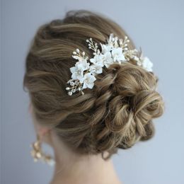 SLBRIDAL Handmade Crystal Rhinestones Freshwater Pearls Ceramic Flower Wedding Hair Comb Bridal Hair Accessories Women Jewelry J0113