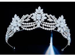 2021 new Vintage Baroque Bridal Tiaras Accessories Gold/Silver Prom Headwear Stunning Sheer Crystals Wedding Tiaras And Crowns 1901