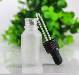 Wholesale Glass 15ml Essential Oil Perfume Bottle Frosted Glass Dropper Bottle With Black Childproof Cap For Cosmetic