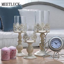 Vintage Valentine's Day Home Decor Romantic Wedding Decoration White Candle Holders Tall Glass Candlesticks Metal Crafts LJ201018