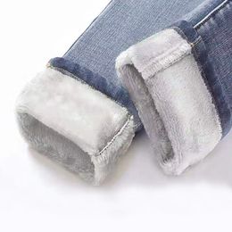 Winter Jeans Women's Korean High Waist Plus Velvet Skinny Jeans Female 2019 New Denim Streetwear Thick Warm Winter Feet Pants T200103