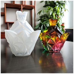 DIY Epoxy Resin Silicone Moulds Pyramid Four Sides Section Storage Box Mould Ornaments Environmental Base Cover Transparent New 13ly M2