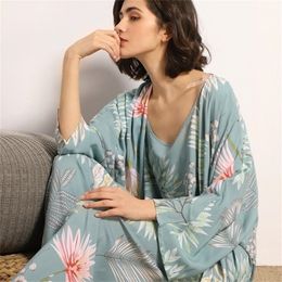 Julys Song 3 Pcs Women Pyjamas Set Viscose Floral Printed Female Pyjama Loose Elegant Pink Leave Nightwear Spring Summer Robe 201217