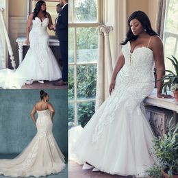 Attractive Plus Size Lace Mermaid Wedding Dresses Beaded Spaghetti Straps Bridal Gowns Covered Buttons Back Sweep Train robe de mariée