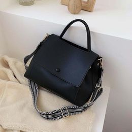 Cross Body Fashion Simple PU Leather Crossbody Bags For Women 2021 Solid Colour Shoulder Messenger Bag Lady Chain Travel Small Handbags