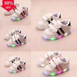 kids light up shoes canada