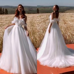 Setwell Off The Shoulder A-line Wedding Dresses Sleeveless Feathers Lace Appliques Pleated Tulle Floor Length Beach Bridal Gowns