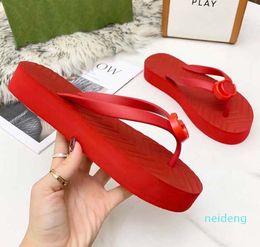 Slippers fashion designer ladies flip flops simple youth slippers moccasin shoes suitable for spring summer and autumn hotels beaches 0022