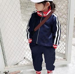 Kids Tracksuits Two Pieces Set Boys Girls Letter Printed Teen Top Jackets + Pants Casual Sport Style Clothing Suit Child Clothes Fashion 2 Styles 90-130886