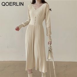 Sweater Dress Women Knit Autumn Winter French Temperament Slim Plus Size V-Neck Long Sleeve Pleated Vestidos 210601