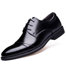 Summer Autumn Hollow Classic Derby Shoe For Men Four Seasons Split Leather Male Oxford Business Men Shoes Black Flats