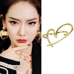 18K Gold Plated Zinc Alloy Double Finger Heart Shape Band Ring for Women Gift MOQ 5PCS