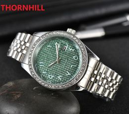 Mens Women Diamonds Ring Watches 40mm Iced Out Top Designer Quartz Movement Men and Lady Watch Stainless Steel Clock Table Bracelet