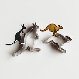 metal pastry cutters UK - Baking Moulds 1pcs Reposteria Kangaroo Animal Moldes Metal Fondant Cake Decor Tool Stainless Steel Cookie Cutter Pastry Shop Biscuit Mould