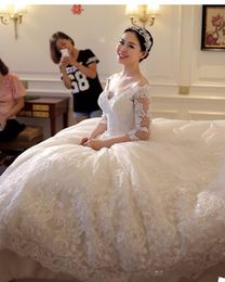 Classic Wedding Dresses With deep V-neck Long-sleeve Appliqued Race Vintage Ball Gown Wedding Dress Custom Made Vestidos De Novia