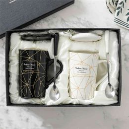 Creative Striped Ceramic European Gold Line Mug, Black and White Couple Cup, Gift Box