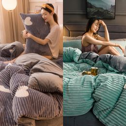 2020 New Magic Velvet Fleece Bedding Set 4pcs/set Stripe Duvet Cover Flat Sheet Pillowcase Ab Side Flannel Winter Warm Bed Linen C0223