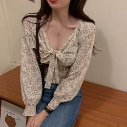 French V-neck Floral Blouse Spring Long Sleeve Women Designer Puff Slevee Tops Casual Vintage Clothing Ladies 210604