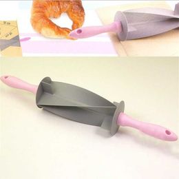 Portable Adjustable Rolling Pin Handmade DIY Croissant Cutter Bread Mould Blade Roller Kitchen Tools Baking Accessories 211008