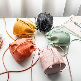 Evening Bags Fashion Trend Woven Embossed Bucket Bag 2021 Japan And South Korea Versatile Drawstring Single Shoulder Messenger