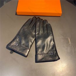 Smooth Letter Gloves Soft Plush Mitten Fashion Elegant Windproof Glove Mens Thermal Genuine Leather Mittens Winter