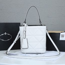 Mulheres luxurys designers bolsas 2021 moda e confortável bolsa de ombro handbag serial tamanho 21.5x20x12.5cm