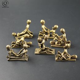 Classical Brass Tibetan Make Love Keychain Copper Metal Sexy Key Rings Pendants Car Handmade Artwork Valentine Day Wedding Gifts J0306